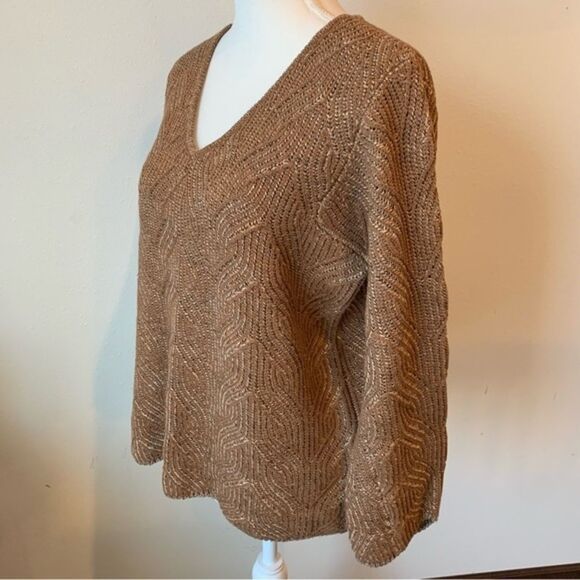 St.John Yellow Tag Wool Blend Scalloped Hemline V Neck Pullover Sweater - Picture 7 of 9